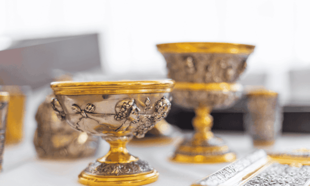 Silver and gold antique vessels